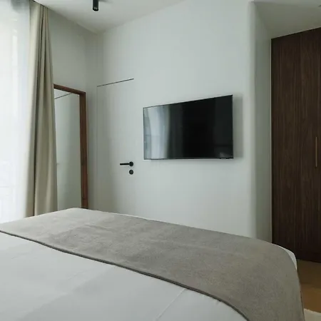 Elegant - 3br-8p- Le Marais Apartment *